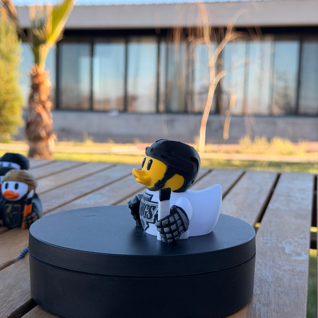 Los Angeles Kings Hockey Duck – 3D Printed NHL Fan Dashboard Duck | Kings Fan Gift | Hockey Car Dashboard Decor